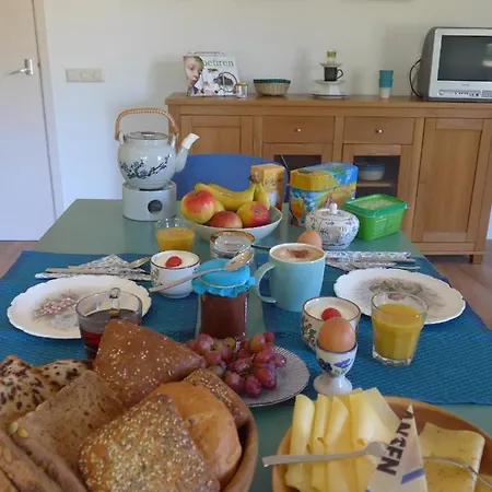 לינה וארוחת בוקר Biologisch B & B Bergh En Bos *